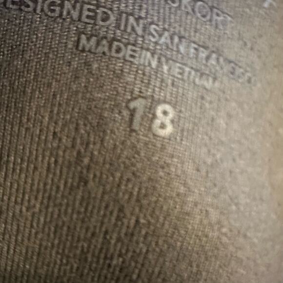 Athleta Soho Black Tennis Golf Skort Skirt Shorts Pockets Size 18 Plus - Picture 8 of 8